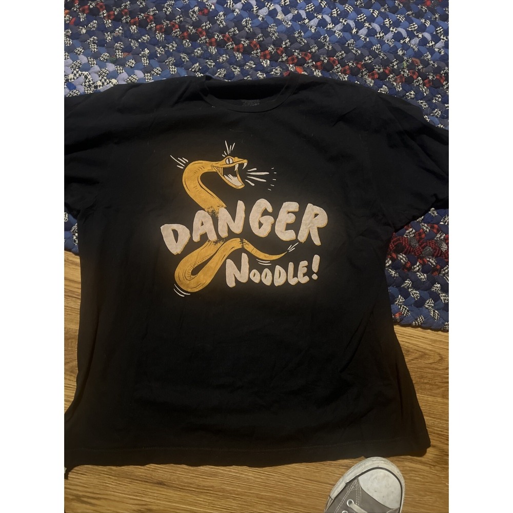 IN YOUR FACE Apparel DANGER NOODLE Black T-Shirt Shirt Adult‎ Size XL